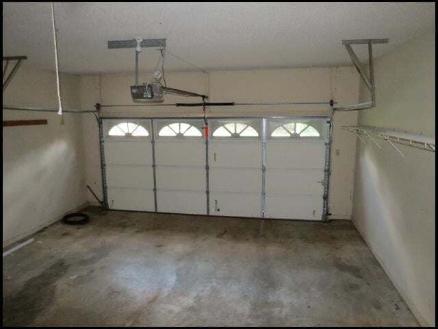 Building Photo - 12 Cedar Point Ct