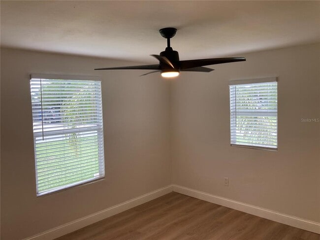 Building Photo - 7131 Orpine Dr N