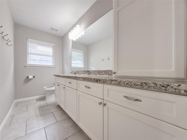 Building Photo - 10506 Chatterton Dr