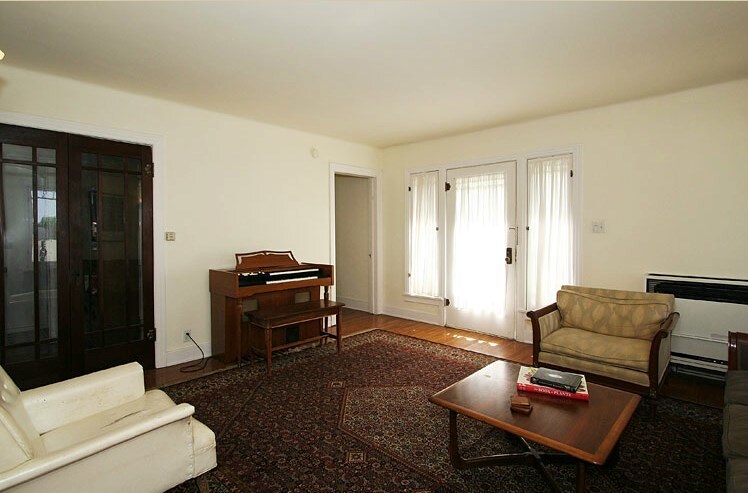 Building Photo - 1608 Cerro Gordo St