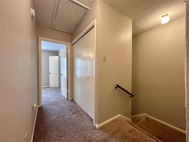 Building Photo - 8905 Schick Rd