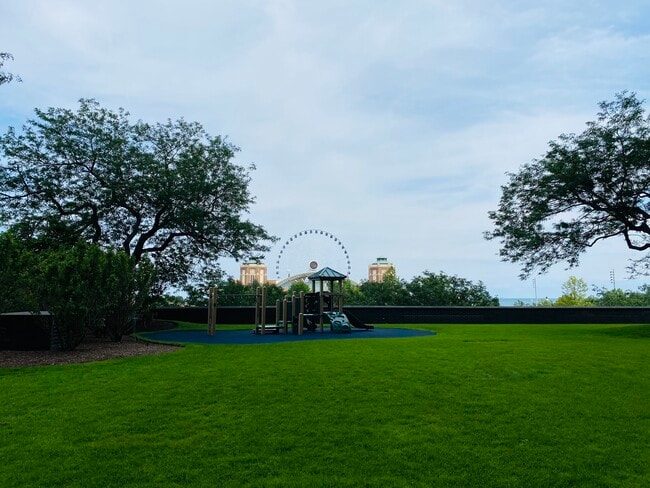 Building Photo - 505 N Lake Shore Dr