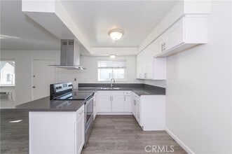 Building Photo - 6071 Lemon Ave