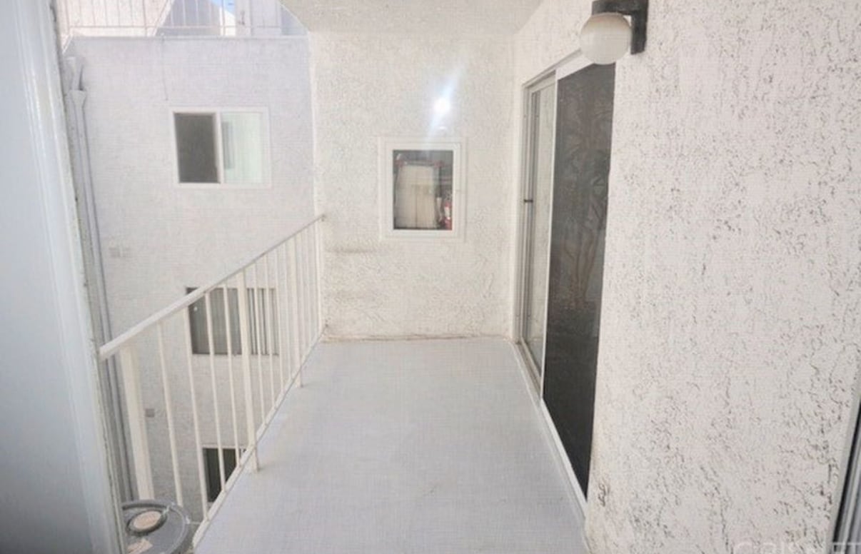 Building Photo - 1515 S Beverly Dr