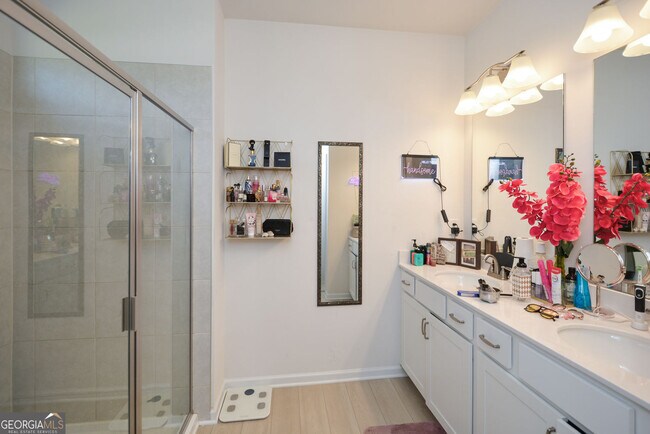 Building Photo - 2610 Ravencliff Dr