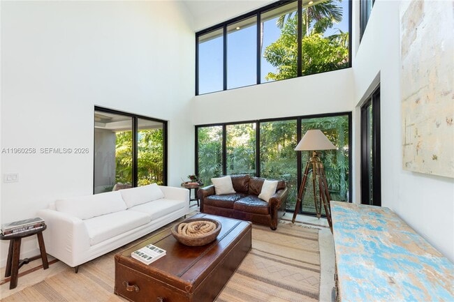 Building Photo - 650 Curtiswood Dr