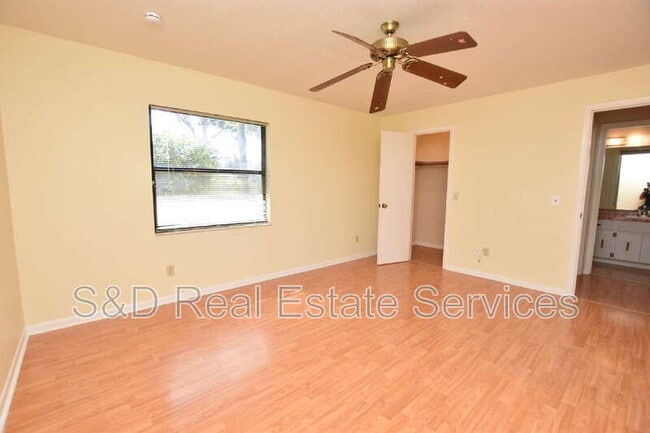 Building Photo - 1715 High Point Dr