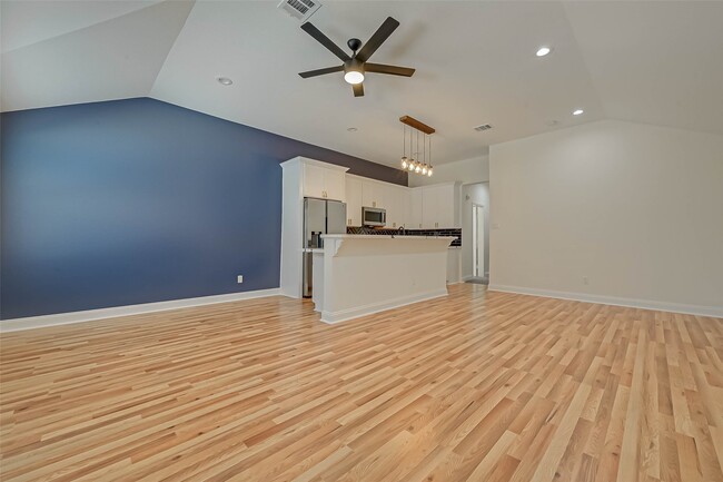 Building Photo - 7339 Krueger Rd