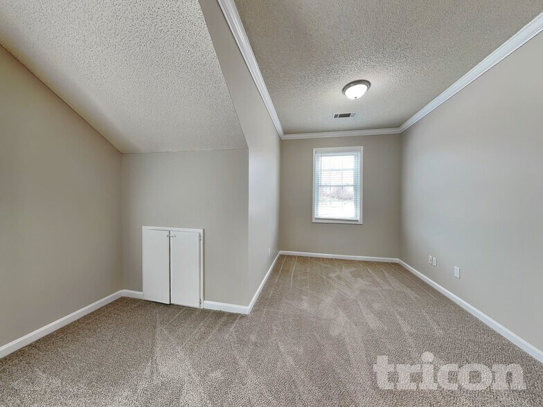 Building Photo - 1503 Elena Dr