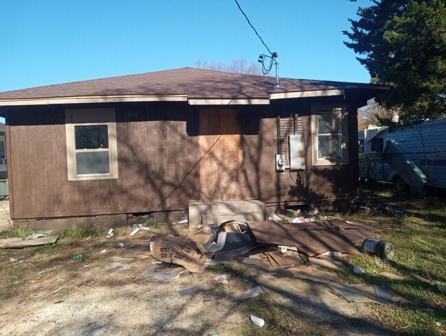 Building Photo - 803 Richmond Ave