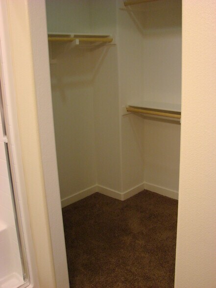 Building Photo - 2180 Cosmo Way