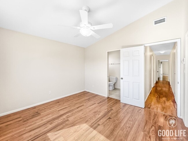 Building Photo - Beautiful 4BD/2BA W/ Large Backyard, AC, and Attached Garage in Clairemont!