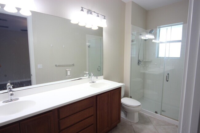 Building Photo - 1165 Islamorada Dr