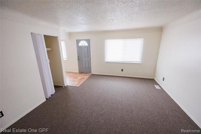 Building Photo - 14960 Alberta Ave