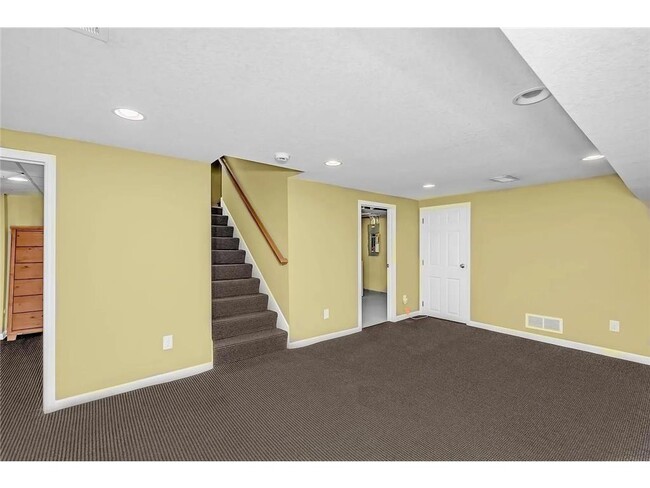 Building Photo - 709 Wayzata Blvd E