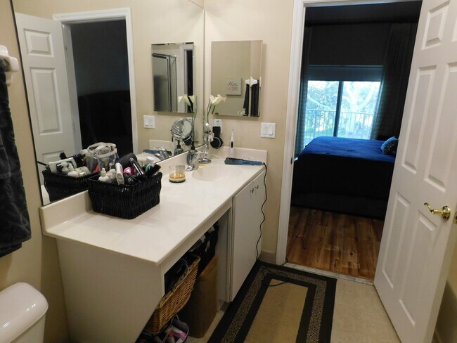 Building Photo - 3134 Grandiflora Dr