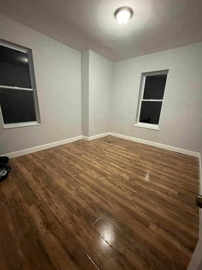 Building Photo - 628 N 55th St