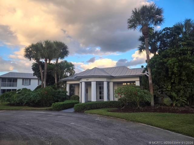 Building Photo - 803 SE Central Pkwy