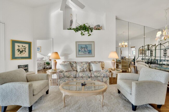 Building Photo - Seasonal 3br 2bath Condo in Harbor Lakes C...