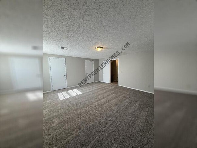 Building Photo - 1064 NW 7th St