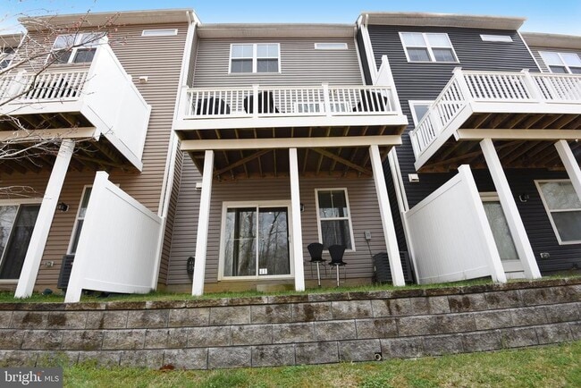 Building Photo - 1306 Hawk Hollow Dr