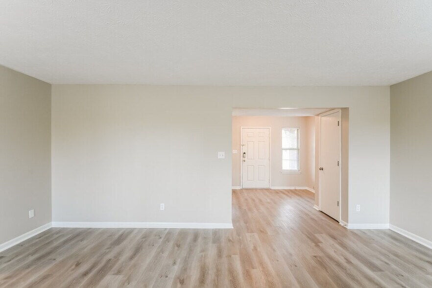 Building Photo - 5223 Pin Oak Dr