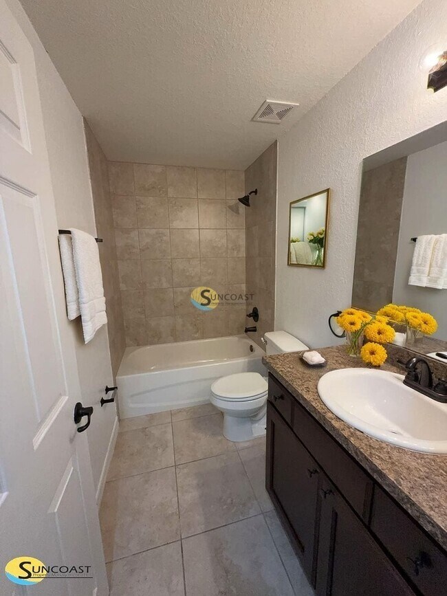 Building Photo - 76 Pine Radial