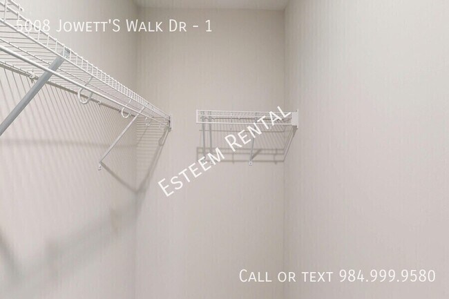 Building Photo - 5008 Jowett's Walk Dr