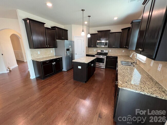 Building Photo - 10374 Rutledge Ridge Dr NW