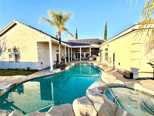 Building Photo - 685 Bradbury Dr