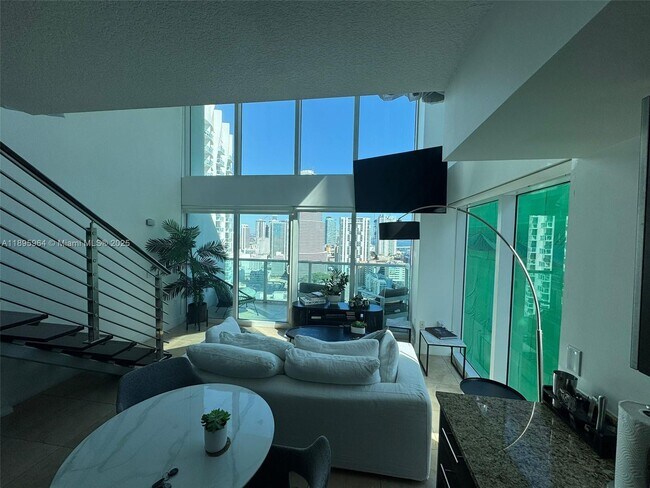 Building Photo - 41 SE 5th St