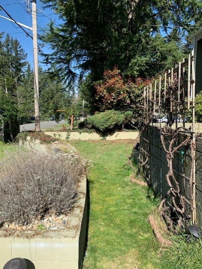 Building Photo - 2658 146th Ave SE