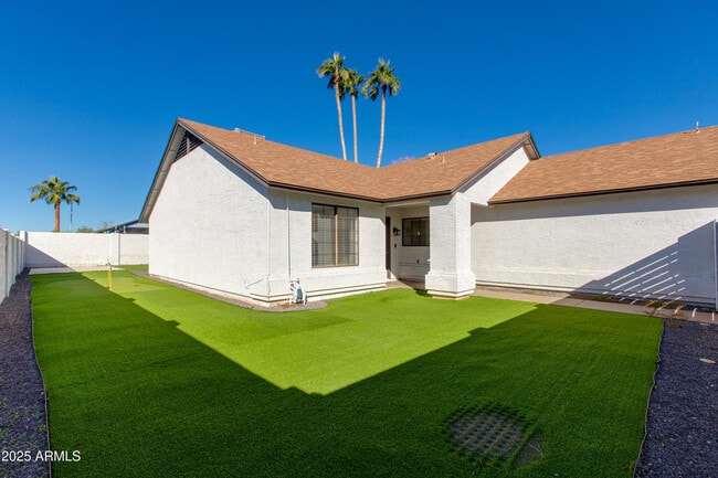 Building Photo - 1112 N 87th St