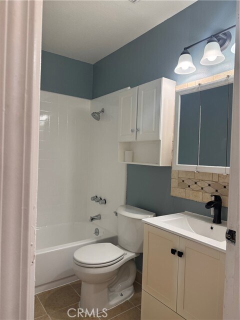 Building Photo - 1733 Normandy Pl