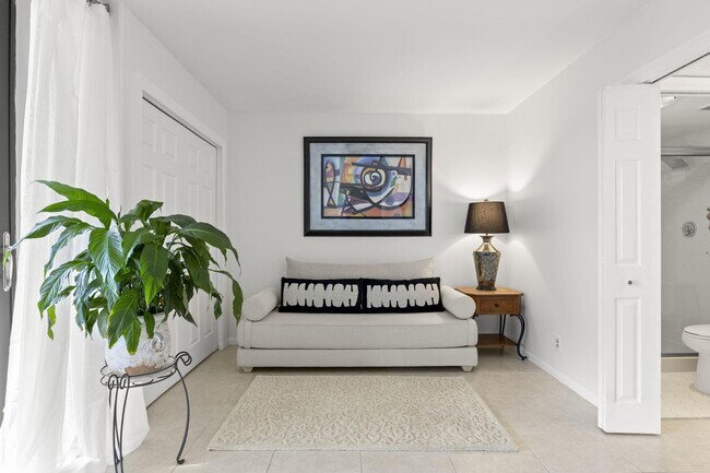 Building Photo - 2400 Presidential Way