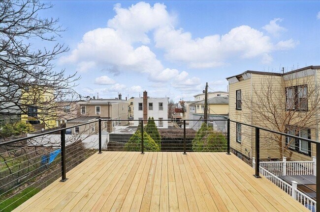 Building Photo - 608 Palisade Ave