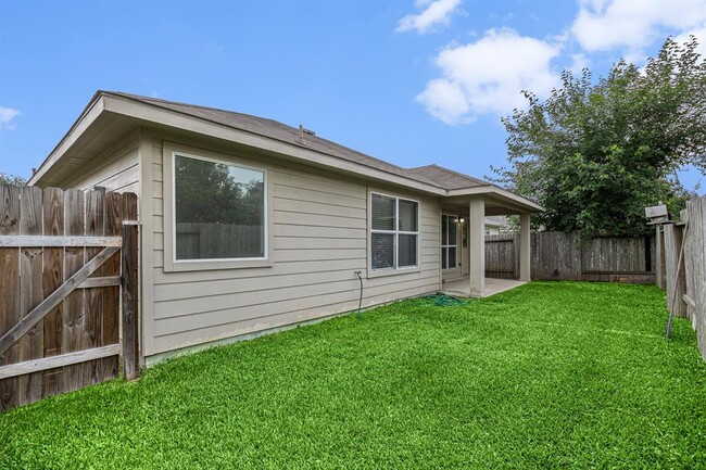 Building Photo - 25227 Ginger Ranch Dr