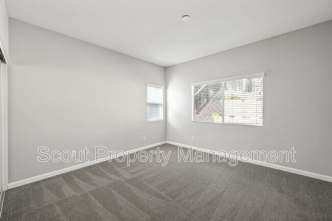 Building Photo - 43120 Avola Ct