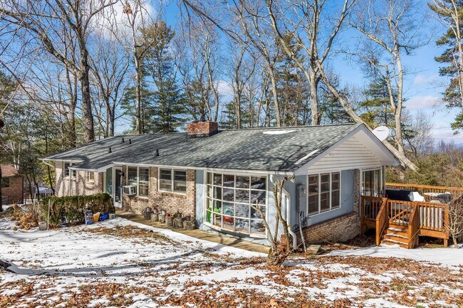 Building Photo - 11 N Marley Dr
