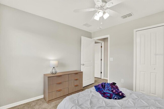 Building Photo - 16930 Storyline Dr