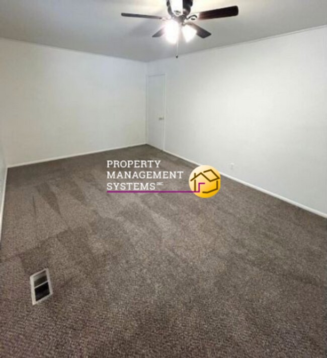 Building Photo - 3 Bedroom Twin Home in Sandy