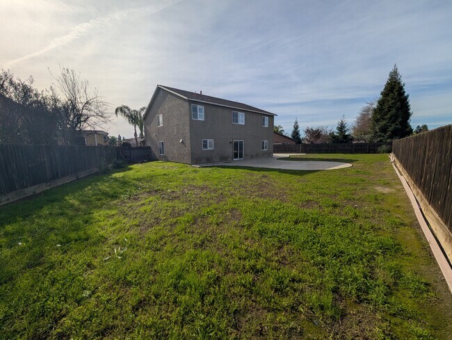 Building Photo - 3200 S Jensen Ct