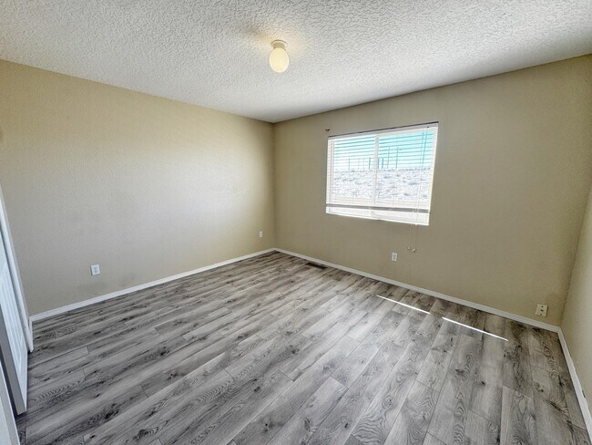 Building Photo - 1131 Pacaya Dr NW