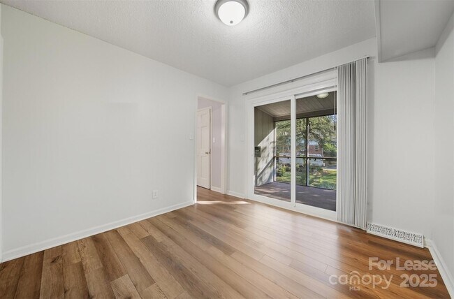 Building Photo - 824 6th St NW