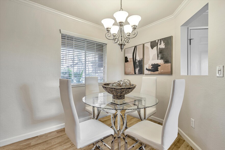 Building Photo - 440 Bollinger Canyon Ln