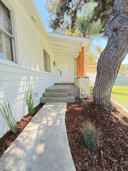 Walk to Sportsman's Lodge & Harvard Westlake - 3964 Goodland Pl