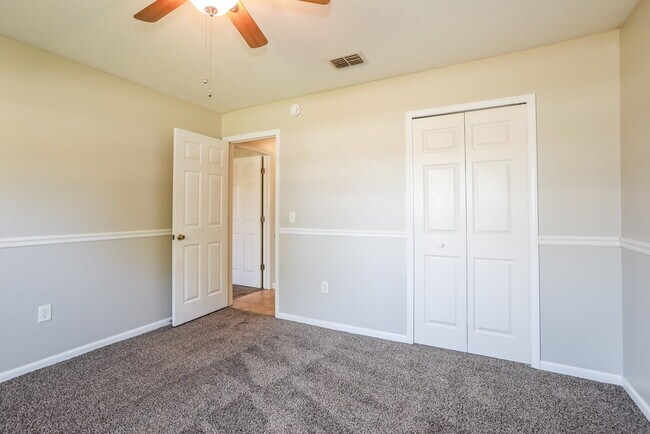 Building Photo - 3289 Avalon Dr