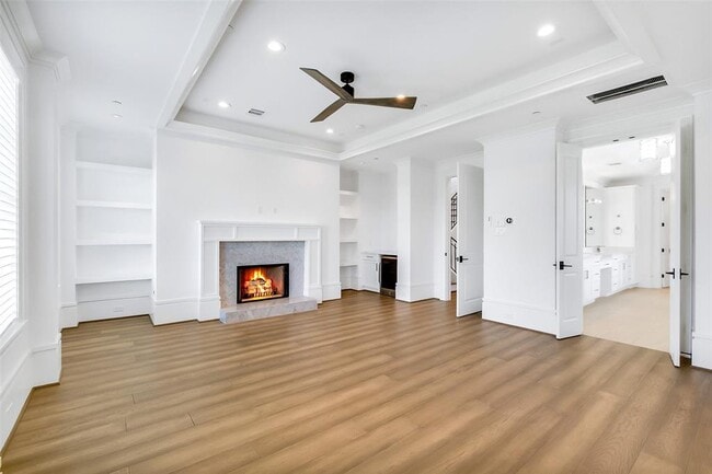 Building Photo - 39 Crain Sq Blvd