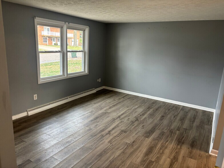 Building Photo - 324 Pershing Ave NW