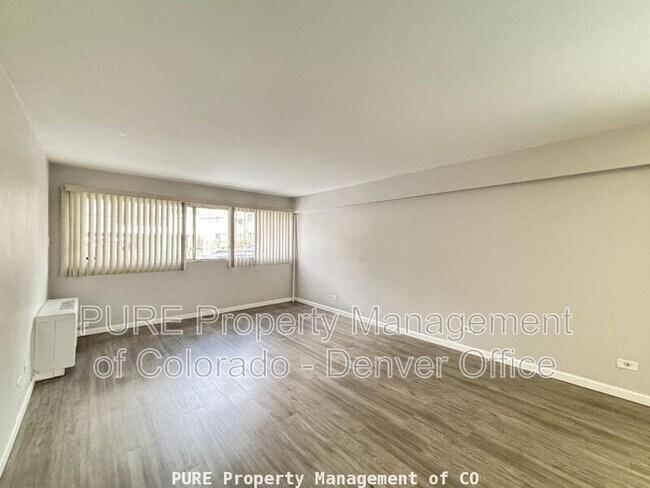 Building Photo - 888 Logan St